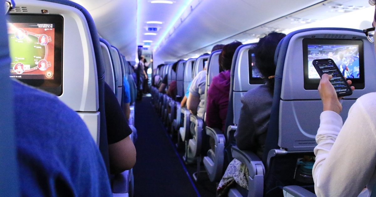 Alertă falsă: Bombă mincinoasă la bordul unui avion Tel Aviv